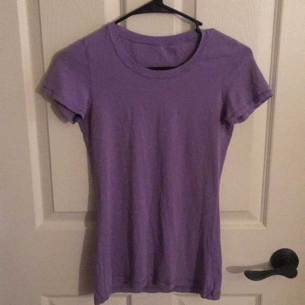 Lululemon lavender tee